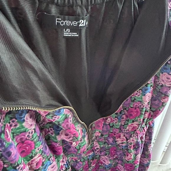 Forever 21 Floral Romper - Picture 4 of 7